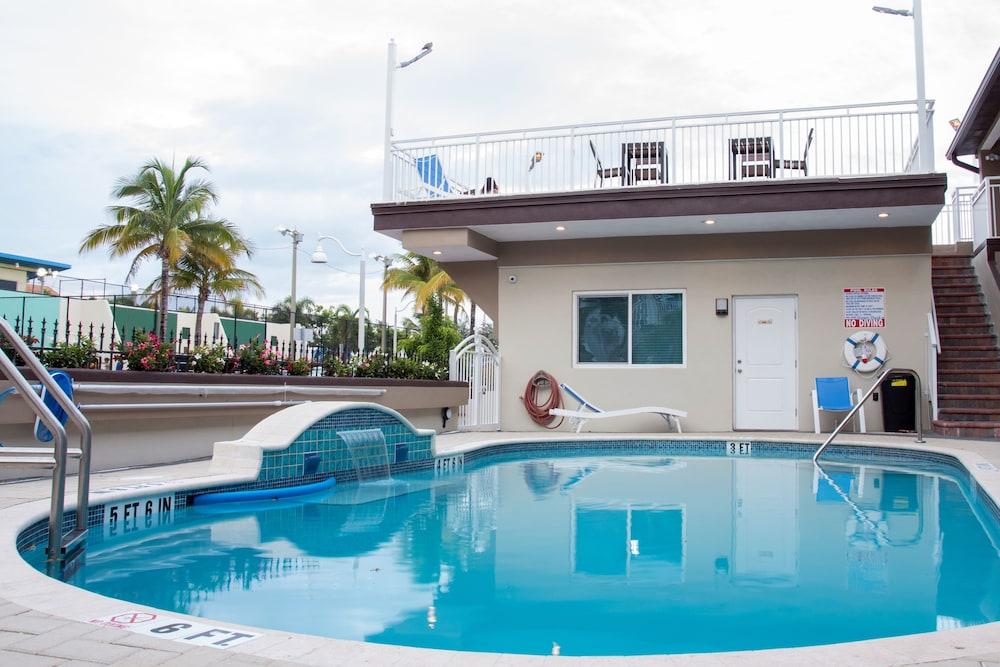Caribbean Resort Suites Hollywood Exterior foto