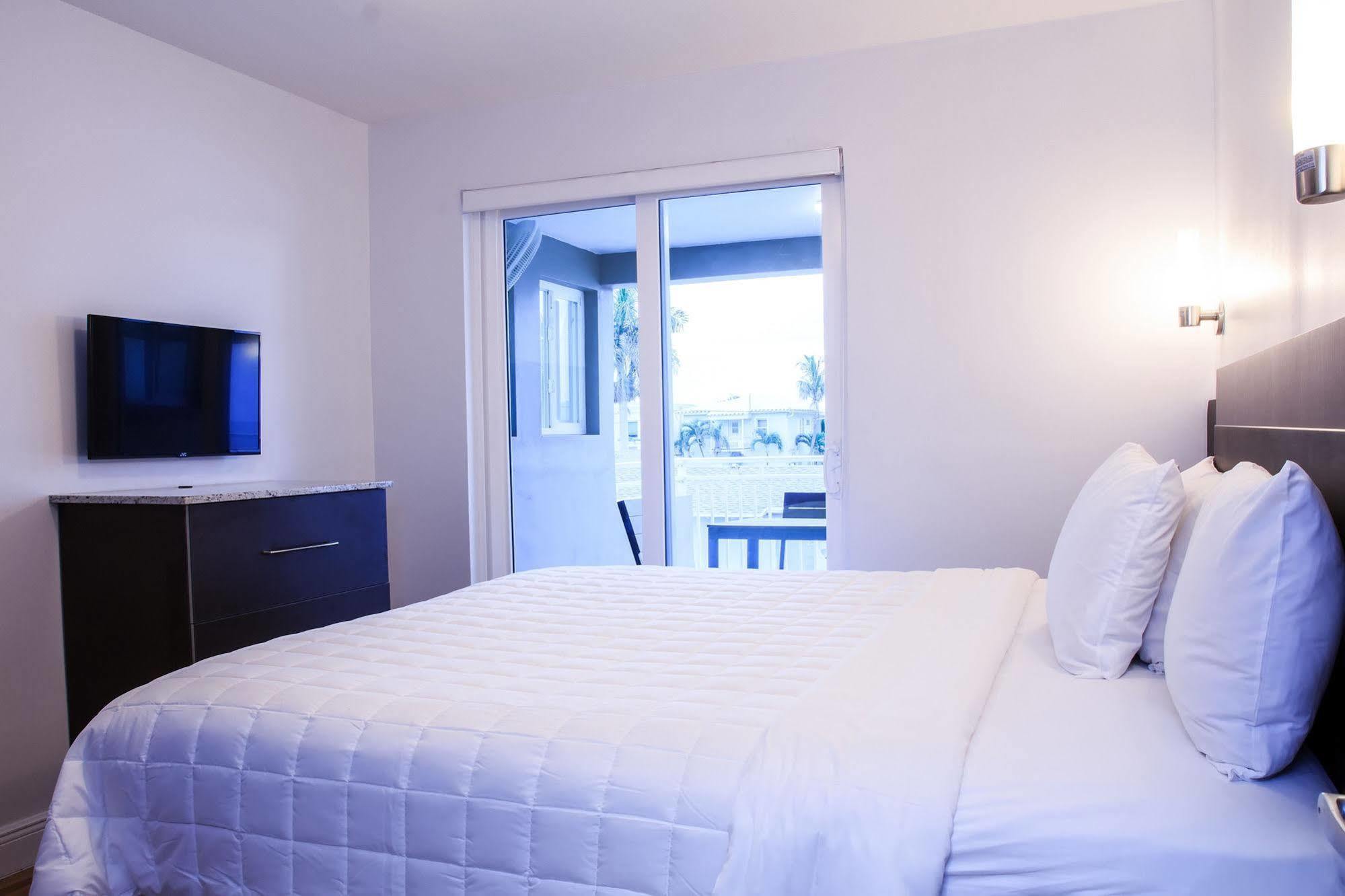 Caribbean Resort Suites Hollywood Exterior foto