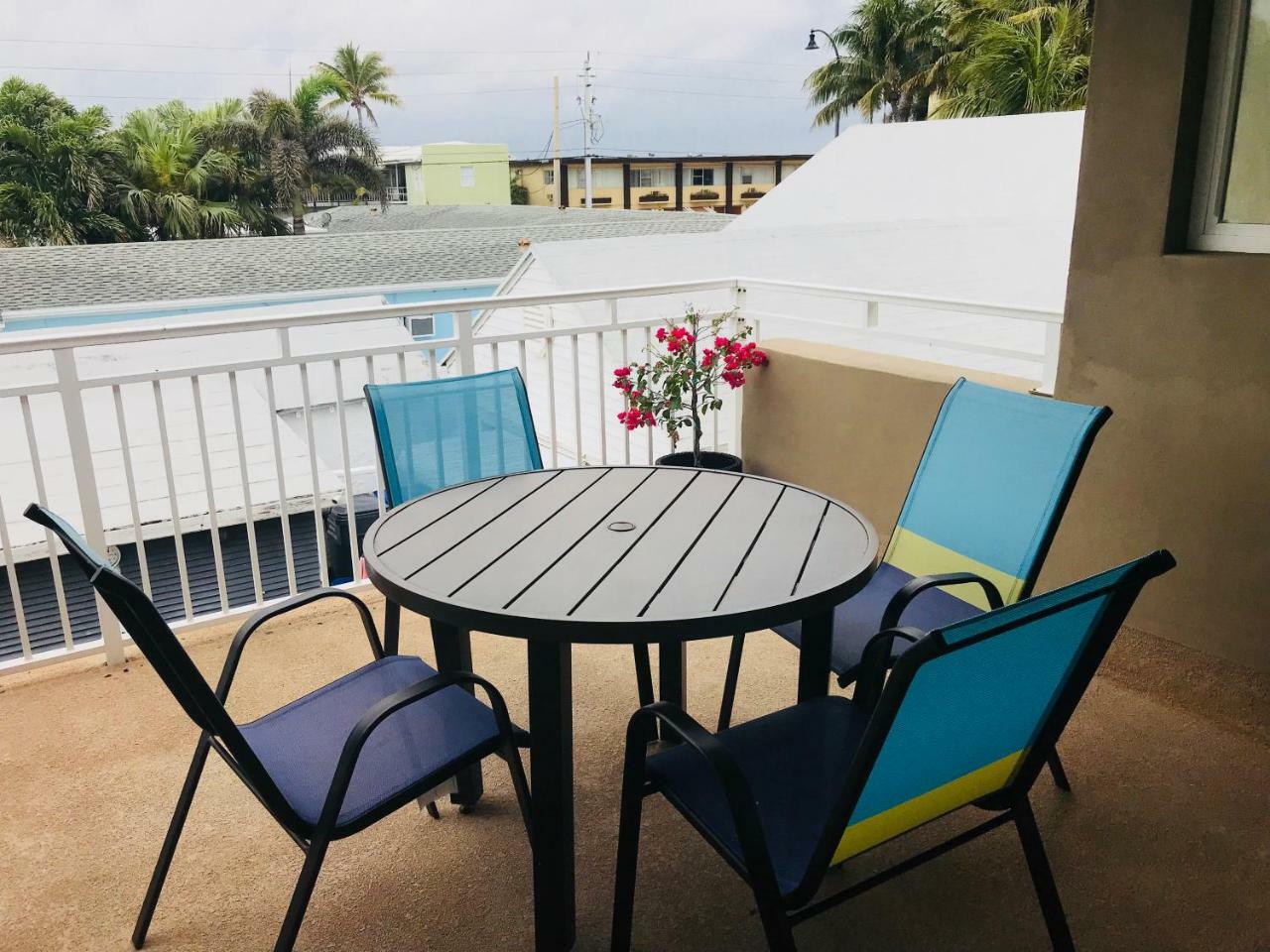 Caribbean Resort Suites Hollywood Exterior foto